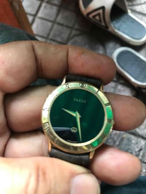 Đồng hồ pin hiệu Gucci