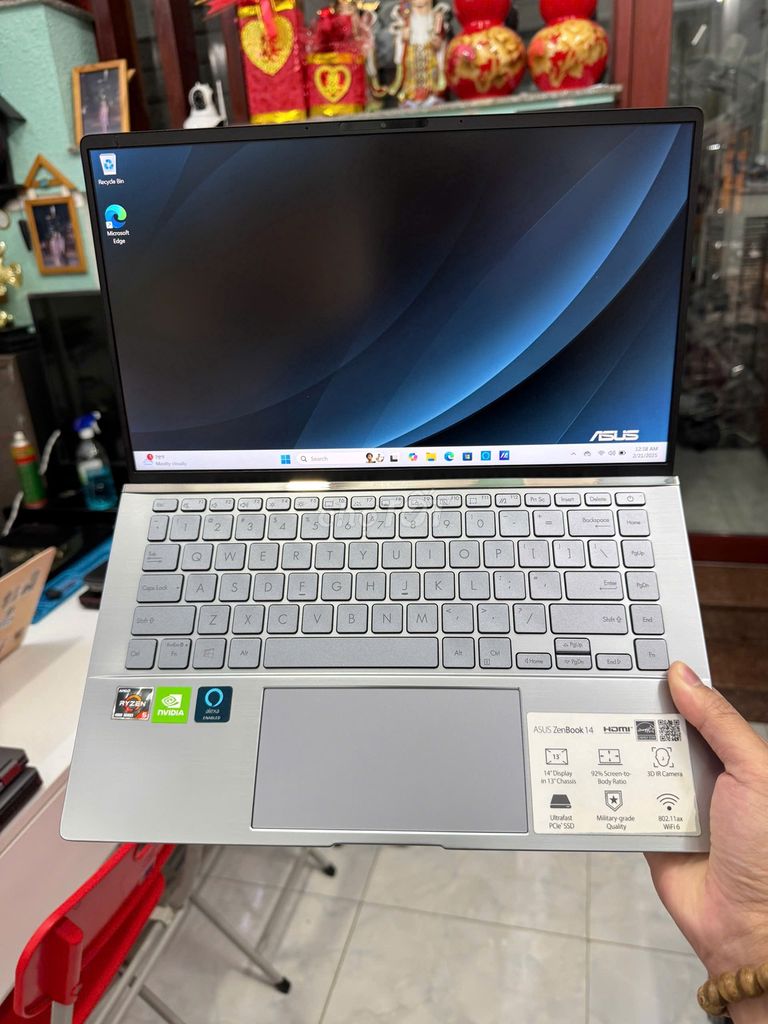 Asus Zenbook Q407IQ r5-4500u Ram 8g Ssd 256g Vga