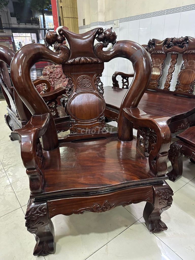 Bộ bàn ghế phòng khách Gỗ Nâu. Mua bán Bàn ghế tại Thành phố Thủ Đức Tp Hồ Chí Minh được đăng bởi Nguyễn thị loan hình 1