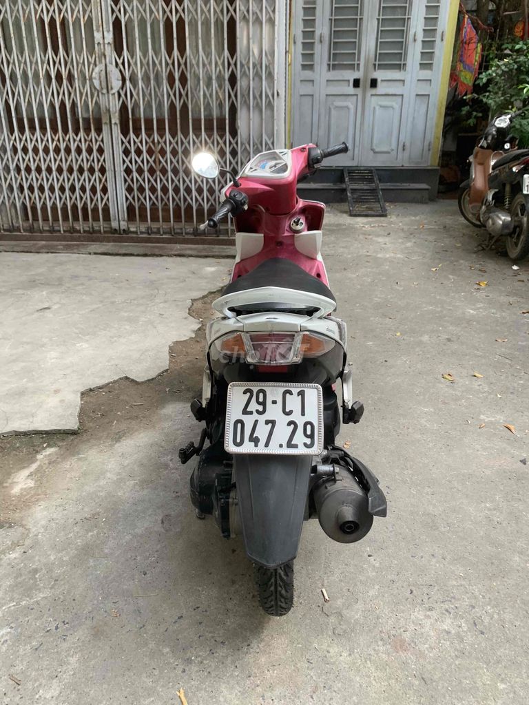 Xe Yamaha Luvias RS 125cc màu trắng. Mua bán Xe máy tại Quận Hai Bà Trưng Hà Nội được đăng bởi Nguyễn Đức Quang hình 5