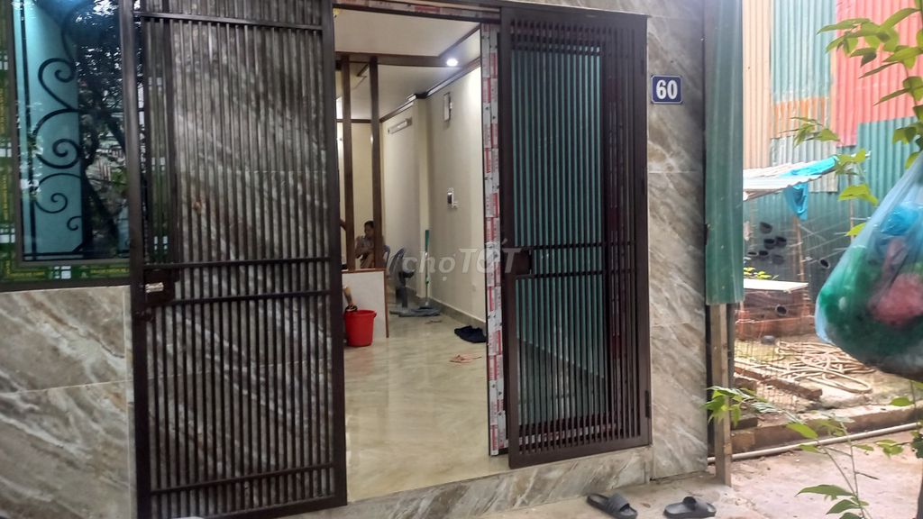Chính chủ bán nhà 2 tầng mới xây 31m2 quận Thanh Xuân