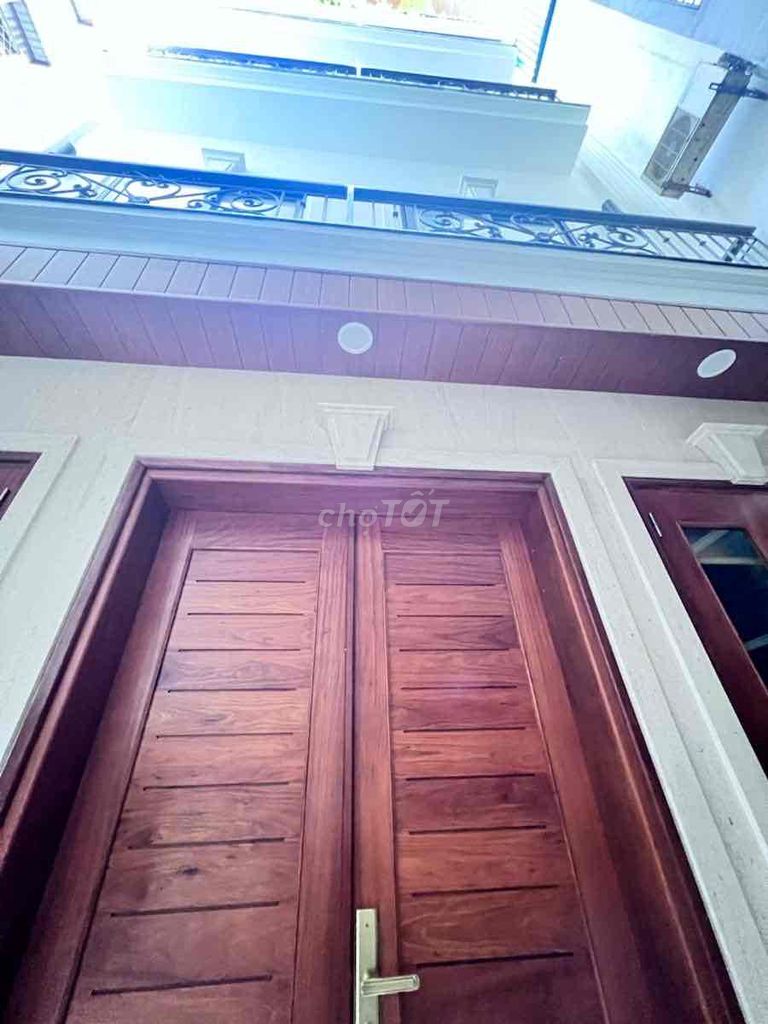 Редкий вариант – центр Hai Bà Trưng – с мебелью – 50м² x 6 этаж