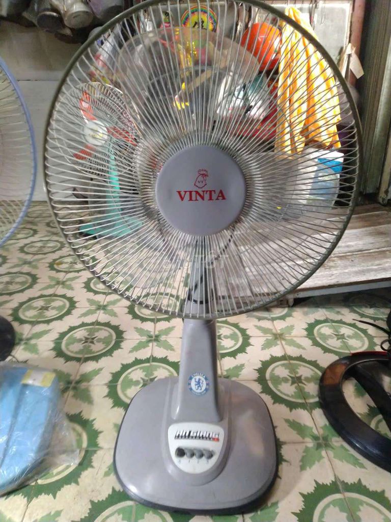 Quạt đứng Vinta màu Xám. Mua bán Quạt tại Thành phố Long Xuyên An Giang được đăng bởi  hiển  hình 1