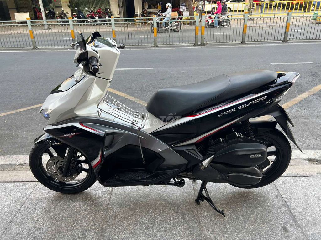 Honda air blade 2017 mới 90% bstp chính chủ