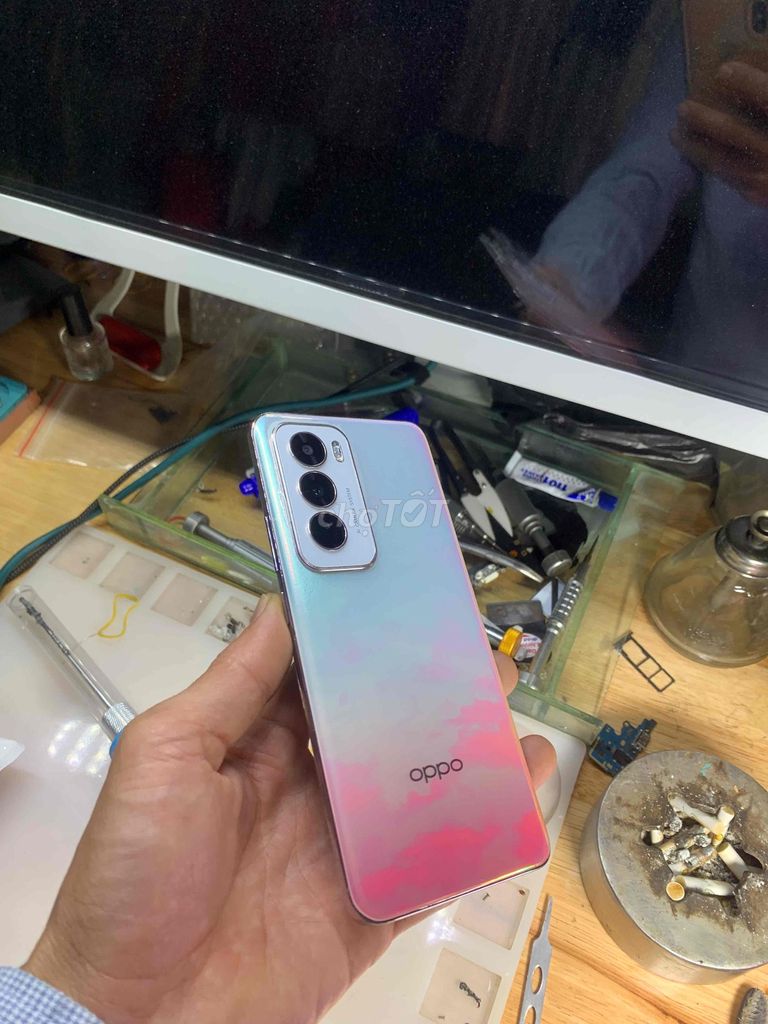 Oppo Reno12 5G 256GB Hồng trắng. Mua bán Điện thoại tại Quận Bình Thạnh Tp Hồ Chí Minh được đăng bởi MT hình 1