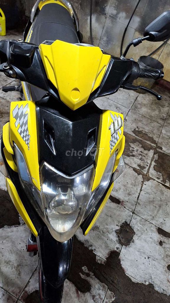 bạn Yamaha Nouvo 5Fi 2012 Vàng-Đen. Mua bán Xe máy tại Quận Tân Bình Tp Hồ Chí Minh được đăng bởi Đình Khương hình 1