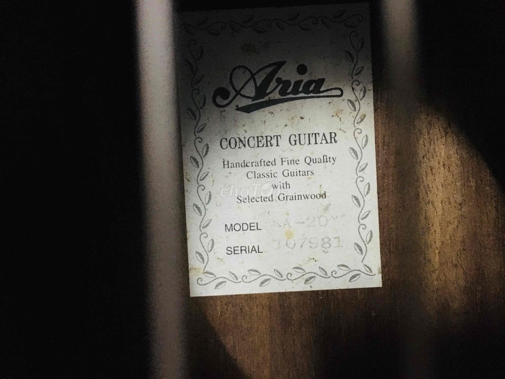 Guitar Aria nội địa Nhật có hộp cứng