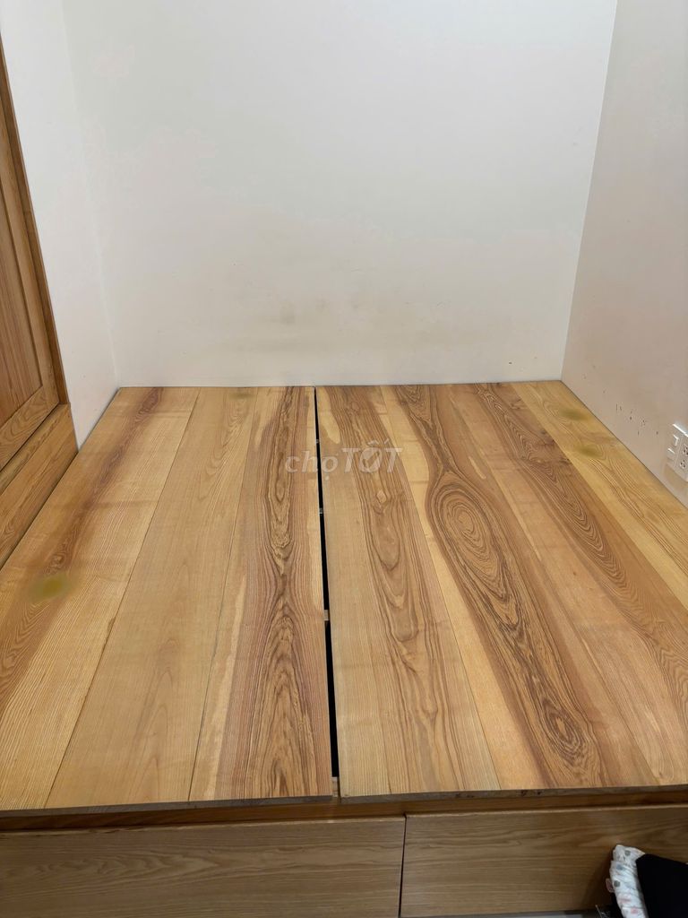 Giường gỗ sồi 1m8x2m có hộc kéo. Mua bán Giường, chăn ga gối nệm tại Quận Tân Phú Tp Hồ Chí Minh được đăng bởi Tran Tran hình 1