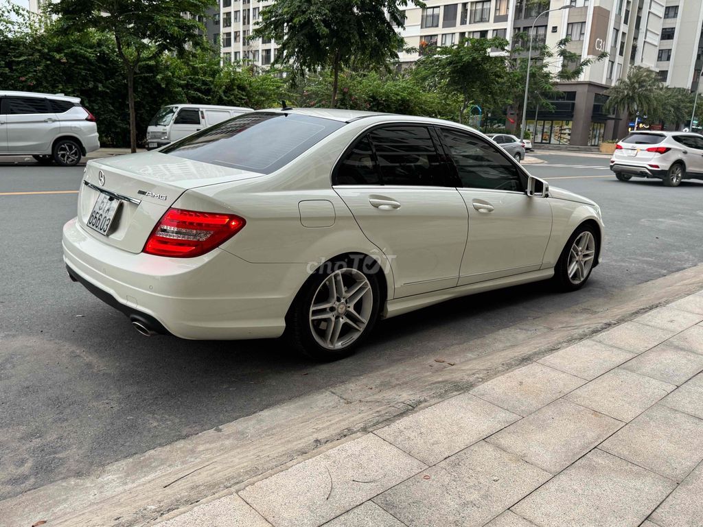 Mercedes Benz C Class 2012 C300 AMG - 73000 km. Mua bán Ô tô tại Quận 12 Tp Hồ Chí Minh được đăng bởi ÔTÔ THẠNH XUÂN hình 5