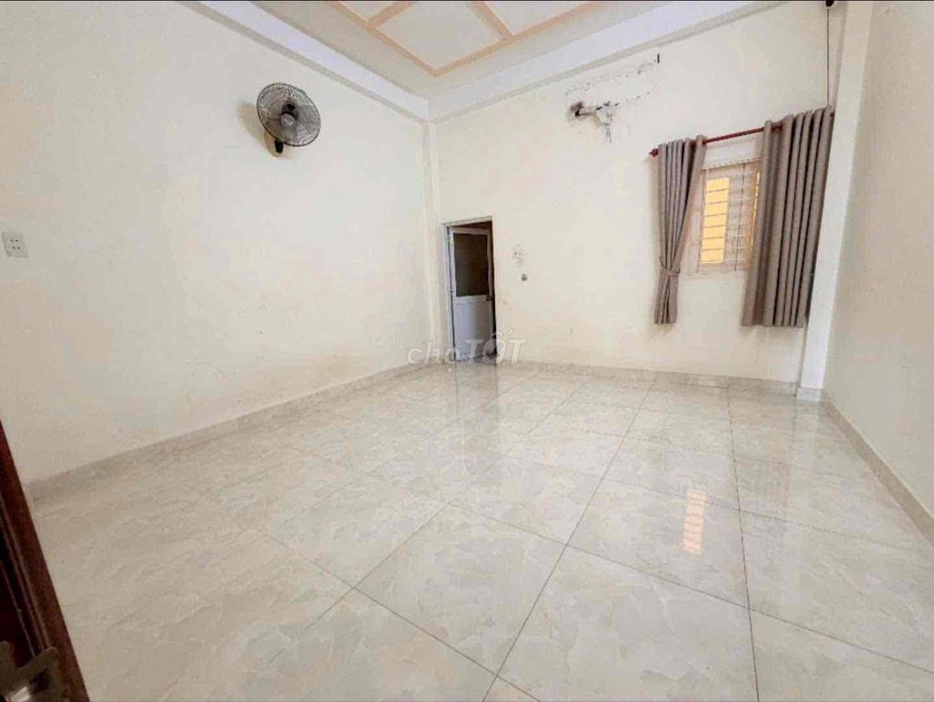 NHÀ PHỐ CÓ LỮNG XÂY Ở CHẮC CHẮN CẦN TIỀN BÁN GẤP