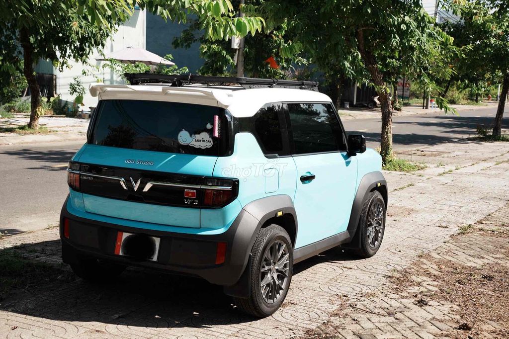 VinFast VF3 Синий - Белая крыша 20 тыс. км