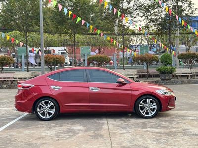 Hyundai Elantra 2016 2.0 Đỏ 90000 km