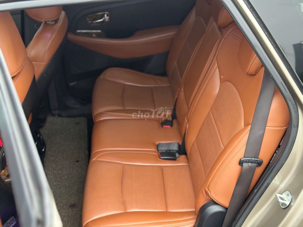 Kia Rondo 2.0 AT 2016. Mua bán Ô tô tại Quận Thanh Xuân Hà Nội được đăng bởi Nguyễn Tuấn Hoàng hình 6