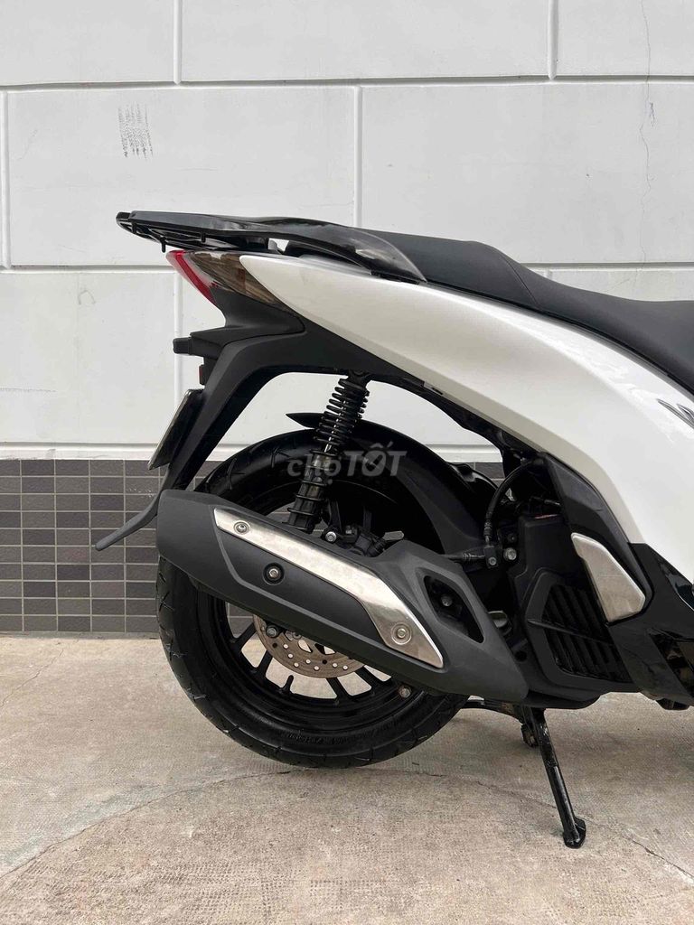 bán sh 125c đk 2015,bstp,btc,cccd chủ,odo 20k,zin. Mua bán Xe máy tại Quận Tân Bình Tp Hồ Chí Minh được đăng bởi Thân thi hương  hình 4