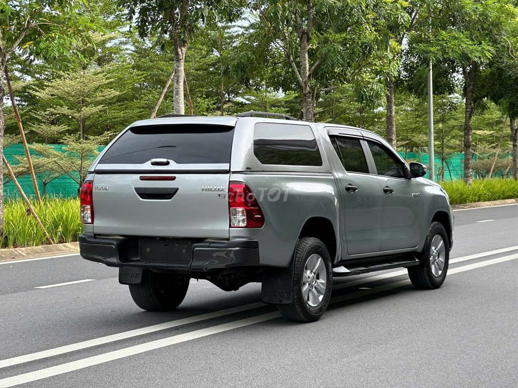 Toyota Hilux E 2.4AT 4x2 lỗi tặng xe, 12 vạn zin. Mua bán Ô tô tại Quận Hà Đông Hà Nội được đăng bởi Hà Đông Car hình 18