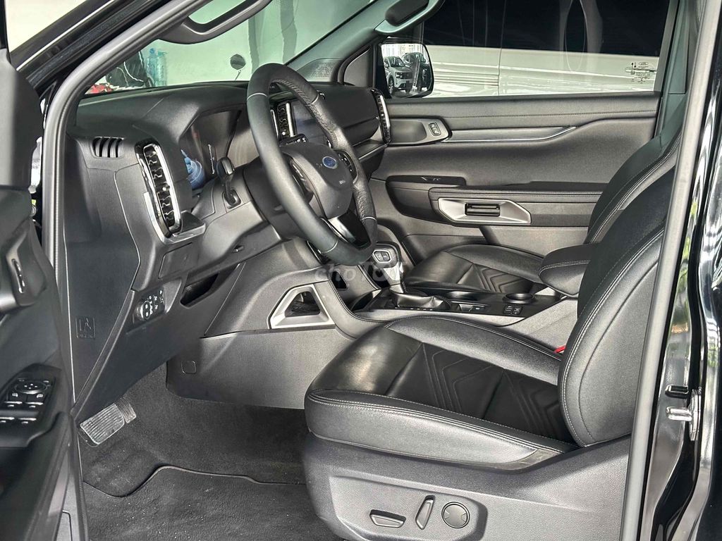 Ford Everest 2022 Titanium 2.0L AT 4x2 - 28000 km. Mua bán Ô tô tại Quận Tân Phú Tp Hồ Chí Minh được đăng bởi FORD BẾN THÀNH ĐẠI LÝ CHÍNH HÃNG  hình 9