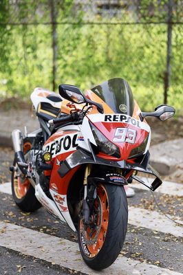 Honda CBR1000RR Repsol 2015 Model 2015. Mua bán Xe máy tại Quận Gò Vấp Tp Hồ Chí Minh được đăng bởi Hồng Brixton hình 1