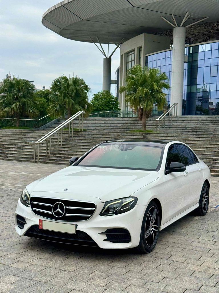 Mercedes E300 AMG 2020 Odo 6v km cực đẹp ✅