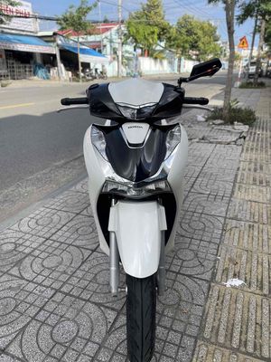 SH 160 ABS Trắng dky 2024 odo lướt 9c. Mua bán Xe máy tại Thành phố Bà Rịa Bà Rịa - Vũng Tàu được đăng bởi Cửa Hàng Xe Máy Anh Luân