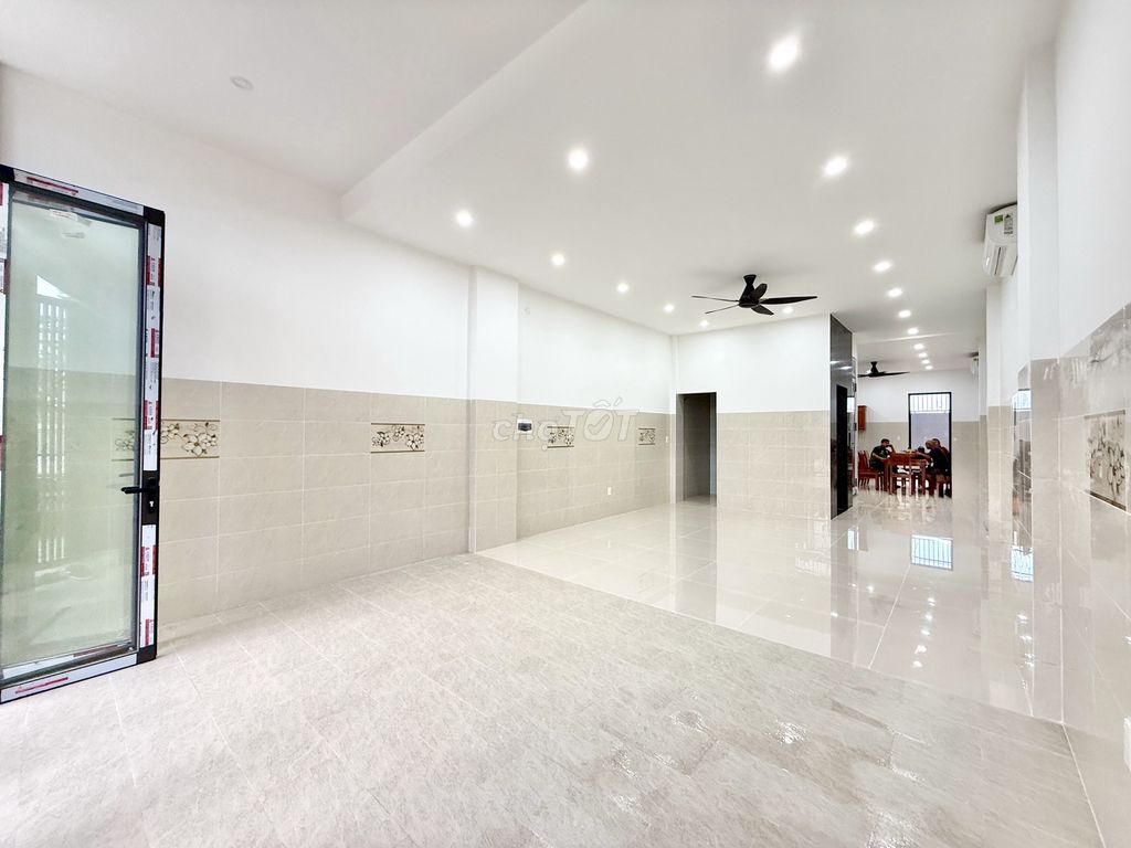 Аренда · 4 комн. · 300 м² · Thành phố Nha Trang, ул. Mỹ gia Gói 2