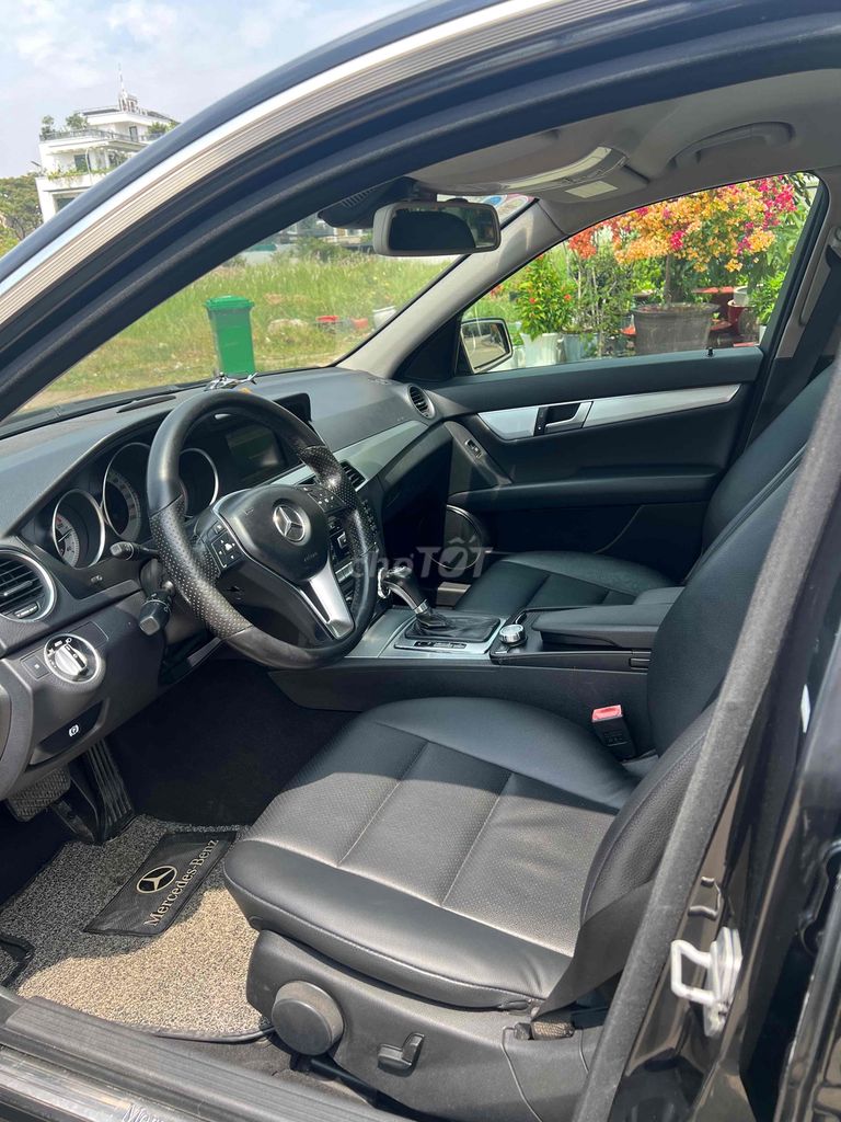 Mercedes Benz C Class 2011 C200 - 112000 km