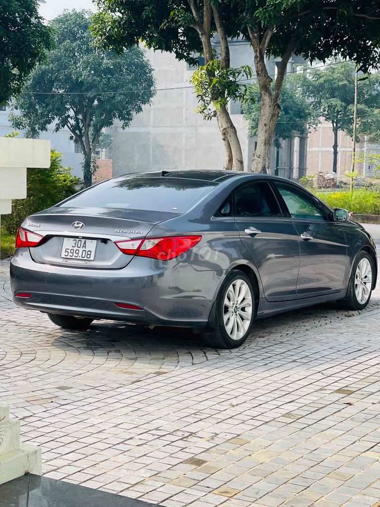 Hyundai Sonata 2012 Xám. Mua bán Ô tô tại Thị xã Sơn Tây Hà Nội được đăng bởi Chữ Tín hình 5