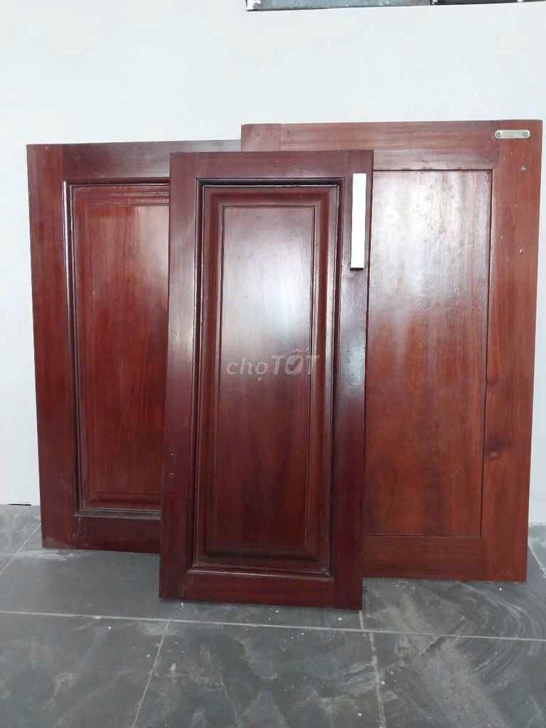 Cánh tủ bếp Gỗ căm xe Nâu đỏ 43x72cm. Mua bán Tủ, kệ gia đình tại Quận Bình Thạnh Tp Hồ Chí Minh được đăng bởi Hàng thanh lý  hình 1