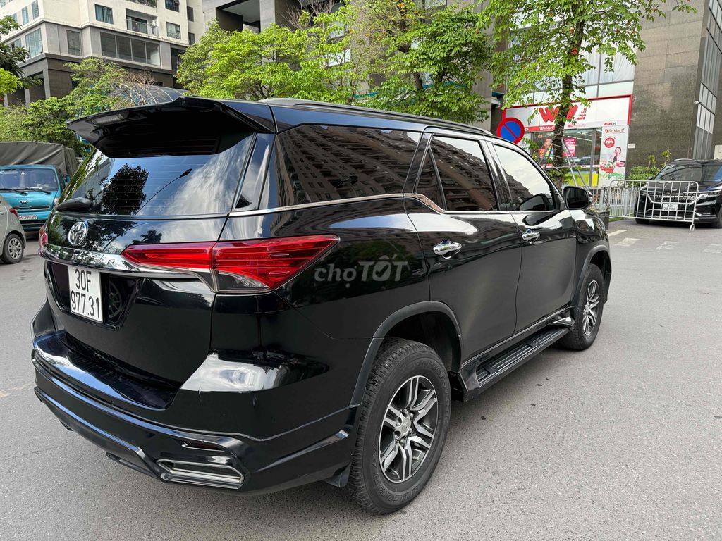 Toyota Fortuner 2019 2.4G 4x2 AT. Mua bán Ô tô tại Quận Thanh Xuân Hà Nội được đăng bởi Nguyen van Nam hình 6