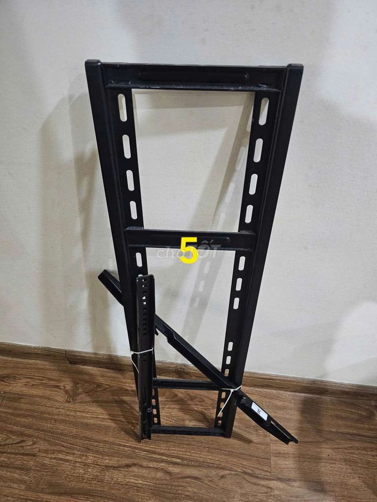 Giá đỡ tivi 65 inch Đen mới 99%. Mua bán Tivi, Âm thanh tại Quận Hoàng Mai Hà Nội được đăng bởi Phạm Văn Thắng  hình 1