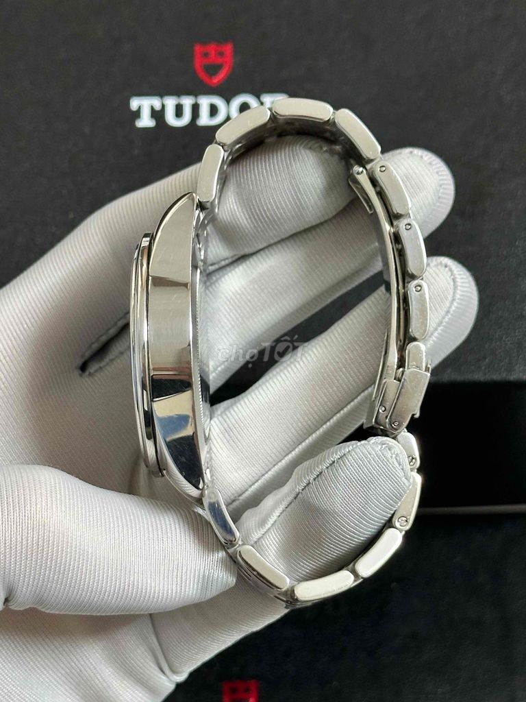 Tudor Glamour 57000 42mm