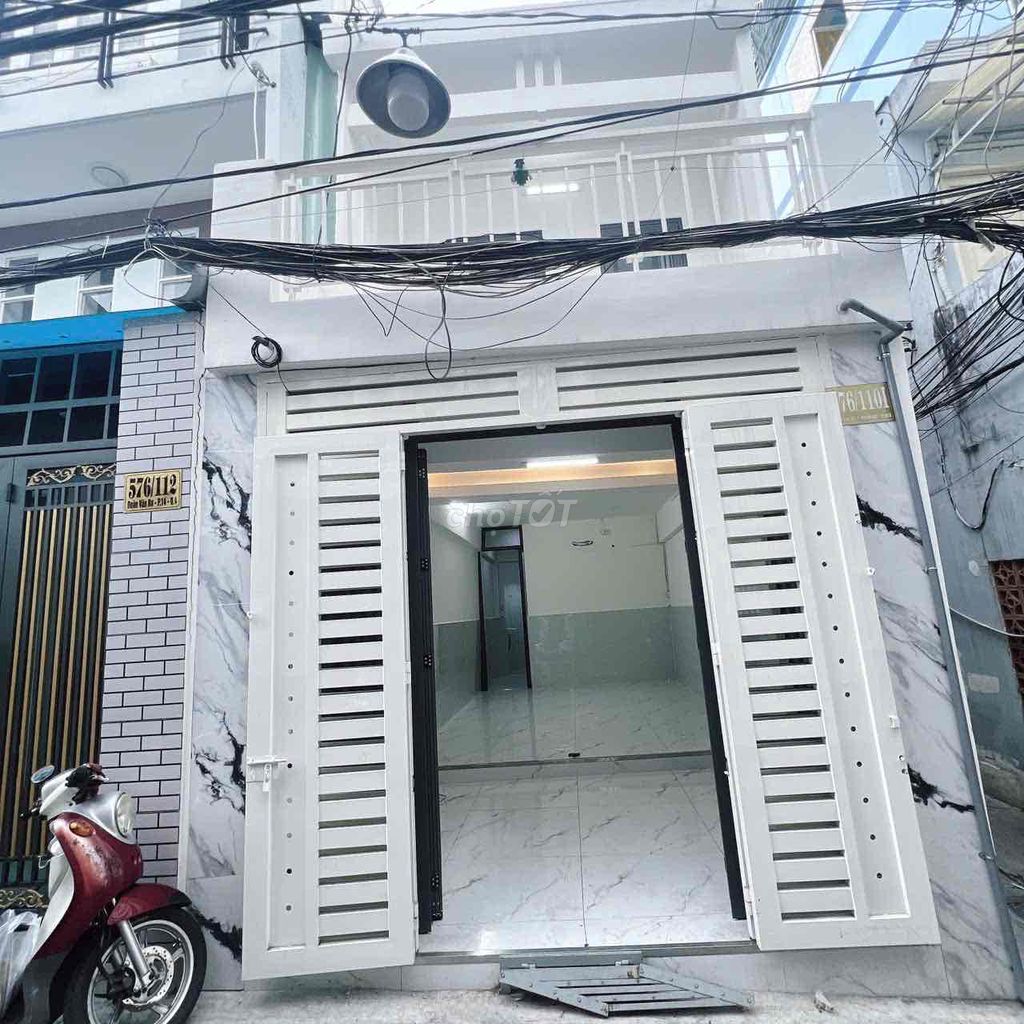 Аренда · 2 комн. · 37 м² · Quận 4, ул. Đường Đoàn Văn Bơ