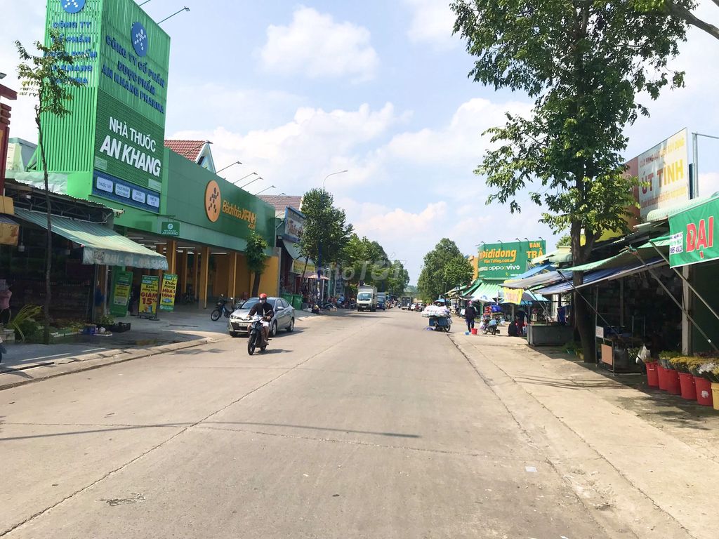 Cần bán lô đất sát chợ dj9 Mỹ Phước 3, 1ty550, thích hợp buôn bán. Mua bán Đất tại Thị xã Bến Cát Bình Dương được đăng bởi Công  hình 4