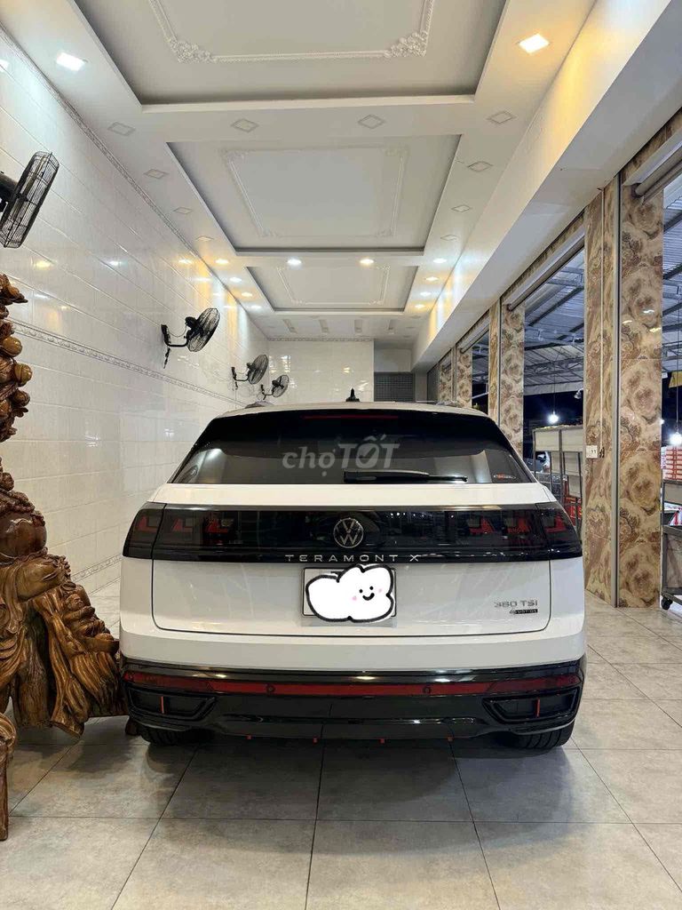 Cần bán xe VOLKSWAGEN nhà đi 11000 km như mới. Mua bán Ô tô tại Quận Bình Tân Tp Hồ Chí Minh được đăng bởi Huyền hình 2