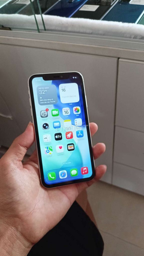 Apple iPhone 11 64GB Trắng Quốc tế Đã qua sử dụng. Mua bán Điện thoại tại Quận Bình Thuỷ Cần Thơ được đăng bởi CH Thuan Mobile hình 1