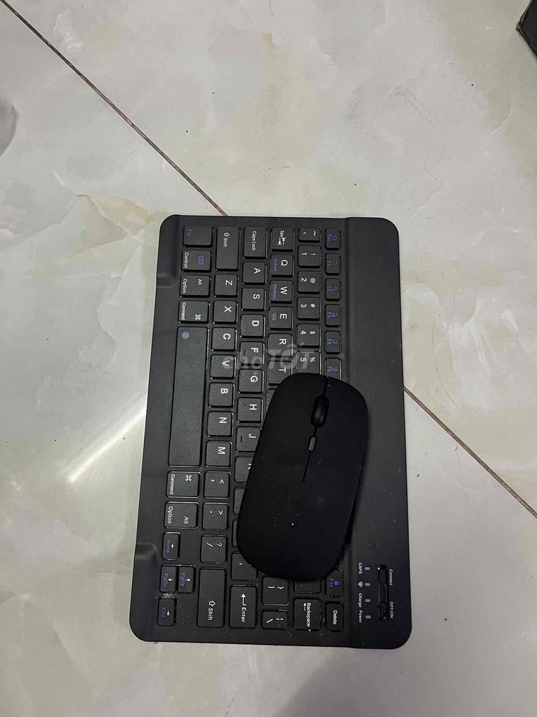 Bàn phím và chuột Bluetooth Đen. Mua bán Phụ kiện (Màn hình, Chuột...) tại Quận Cái Răng Cần Thơ được đăng bởi Hoang Anh Tran hình 1
