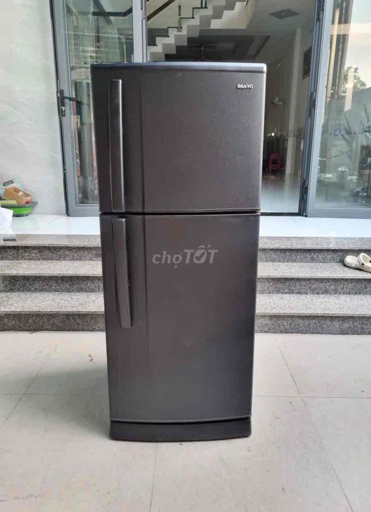 Tủ lạnh Sanyo 186 lít. Mua bán Tủ lạnh tại Thành phố Thủ Dầu Một Bình Dương được đăng bởi ĐIỆN MÁY ĐỨC MẠNH hình 1
