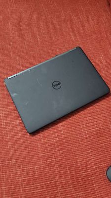 Dell Inspiron 13 i5, SSD 256GB, RAM 8GB, 13 inch. Mua bán Laptop tại Thành phố Đà Lạt Lâm Đồng được đăng bởi Hoàng Duy