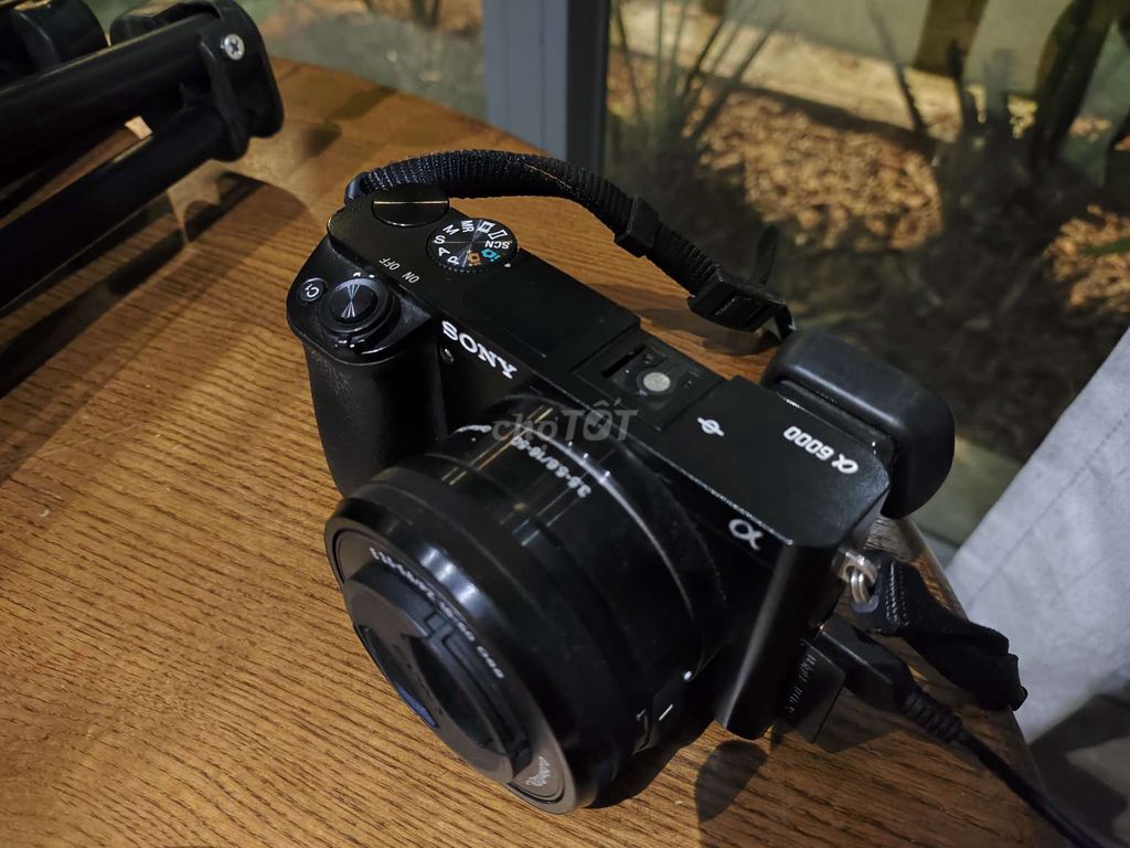 Cần bán máy ảnh Sony A6000