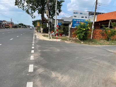 cho thuê nhà mặt tiền Tôn Đức Thắng , ngay ngã 4