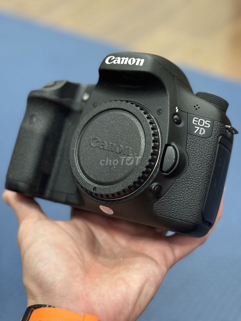Canon eos 7D like new condition, kèm lens