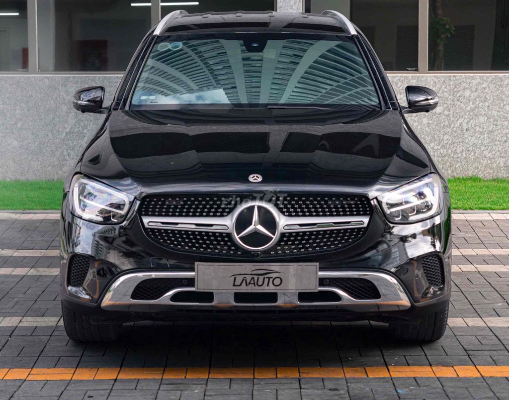 Mercedes GLC200 4Matic Model 2021 Đen/Kem. Mua bán Ô tô tại Quận 7 Tp Hồ Chí Minh được đăng bởi Thật Nguyễn LongAnh Auto hình 1