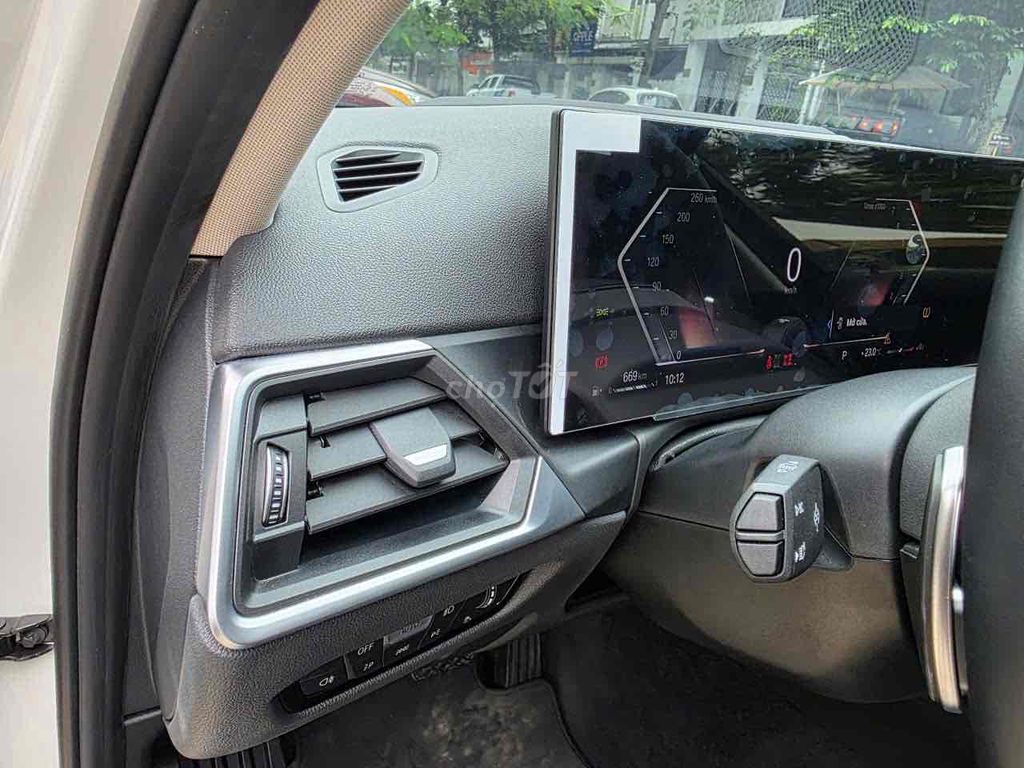 BMW 320i Sport Line 2023 10000 km Trắng. Mua bán Ô tô tại Quận Nam Từ Liêm Hà Nội được đăng bởi Vu tuan anh hình 9