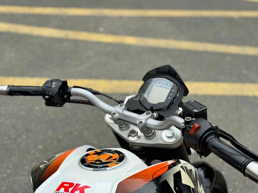 KTM Duke 200 2017 Đen Trắng Cam. Mua bán Xe máy tại Quận Thanh Khê Đà Nẵng được đăng bởi Cửa Hàng Nguyễn King 159 Đỗ Quang hình 7