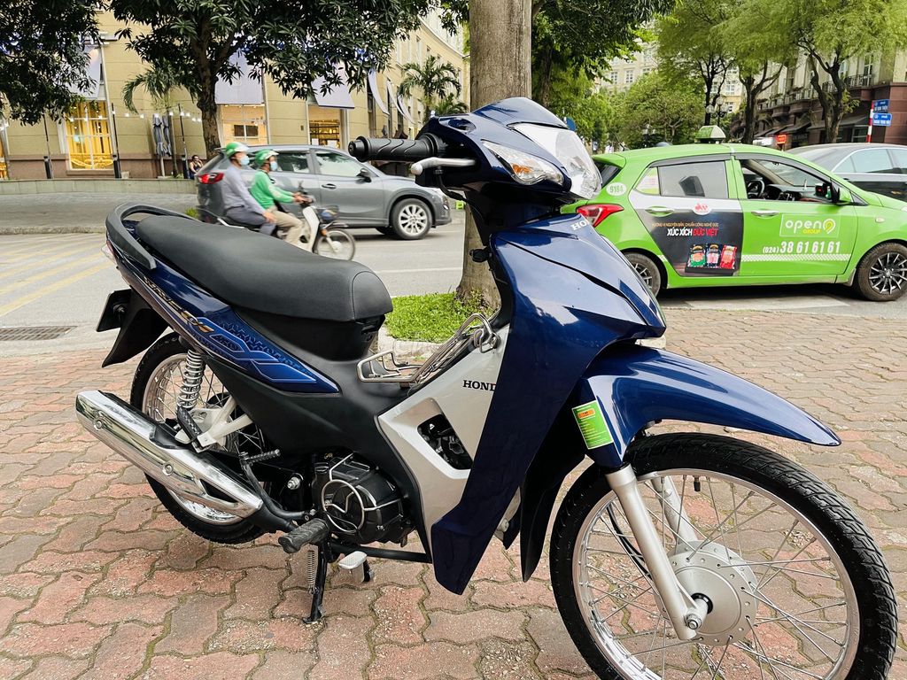 Синий мотоциклетный двигатель Honda Wave a 110 1 владелец