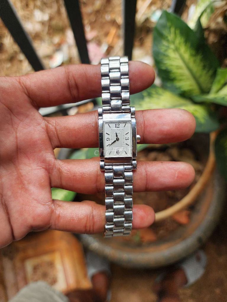 Đồng hồ nữ. Mua bán Đồng hồ tại Huyện Đất Đỏ Bà Rịa - Vũng Tàu được đăng bởi Nguyễn Duy Học hình 4