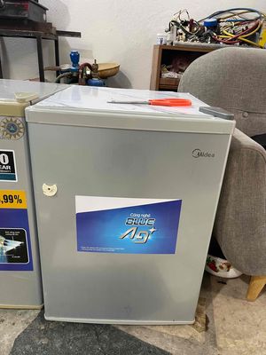 bán tủ lạnh606 mini 70lit midea. Mua bán Tủ lạnh tại Quận Hoàng Mai Hà Nội được đăng bởi Tuan anh