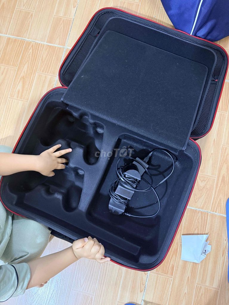 Hộp đựng RLSOCO PS4 Pro Vải cứng Đen. Mua bán Phụ kiện (Màn hình, Chuột...) tại Huyện Hòa Vang Đà Nẵng được đăng bởi Le Nhat Tan hình 1