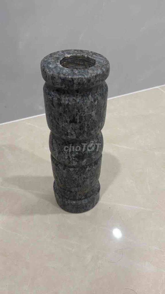 Bình hoa đá xám đen đơn giản. Mua bán Cây cảnh, đồ trang trí tại Thị xã Phú Mỹ Bà Rịa - Vũng Tàu được đăng bởi Cơ sở đá mỹ nghệ hình 1