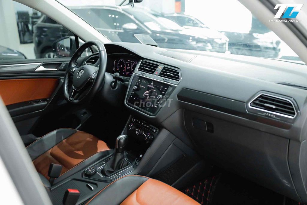 Volkswagen Tiguan bản full đời 2023 đi 27k km. Mua bán Ô tô tại Quận Gò Vấp Tp Hồ Chí Minh được đăng bởi Kính Đặng Ô Tô Lướt hình 14