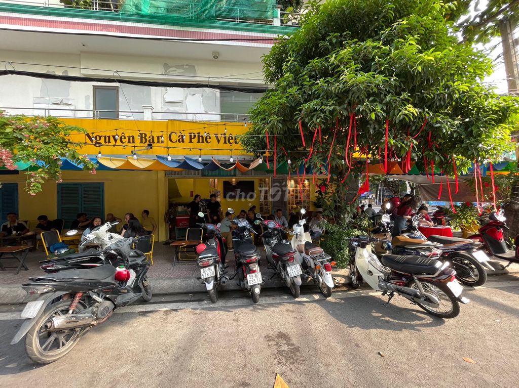 Bazan cafe tuyển dụng NVPV bán thời gian theo ca